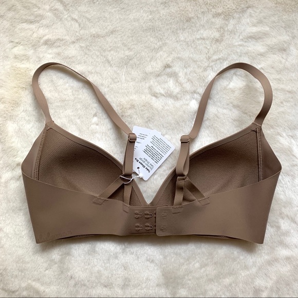 Lululemon Take Shape Bra Soft Sand Size 32C NWT - Picture 7 of 13